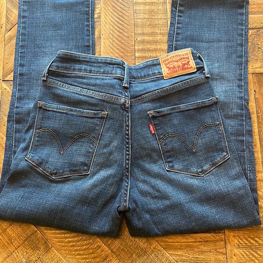 Levi jeans